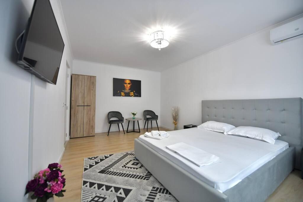 Luxury Studio / M Romancierilor Bucarest Esterno foto