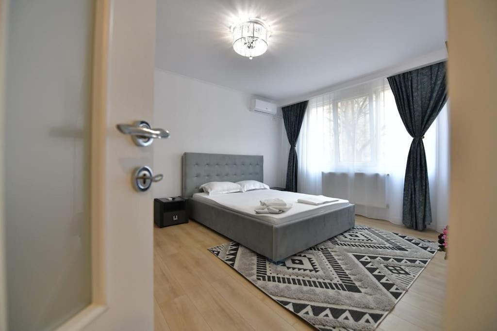 Luxury Studio / M Romancierilor Bucarest Esterno foto