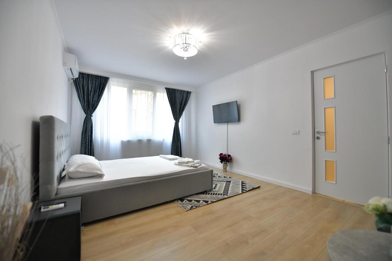 Luxury Studio / M Romancierilor Bucarest Esterno foto